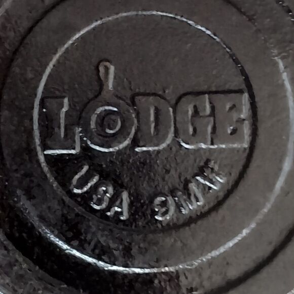 Lodge Cast Iron Wok / Deep Pan Made In US - Picture 4 of 7